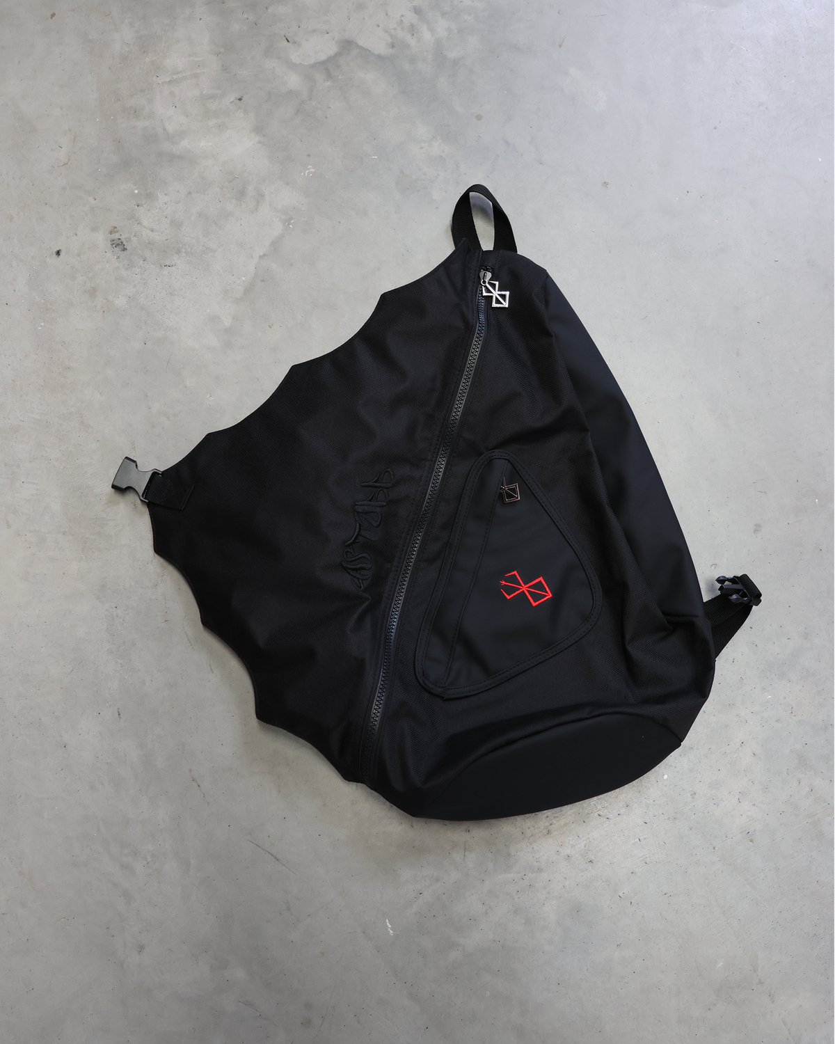 RAGE SLING BAG