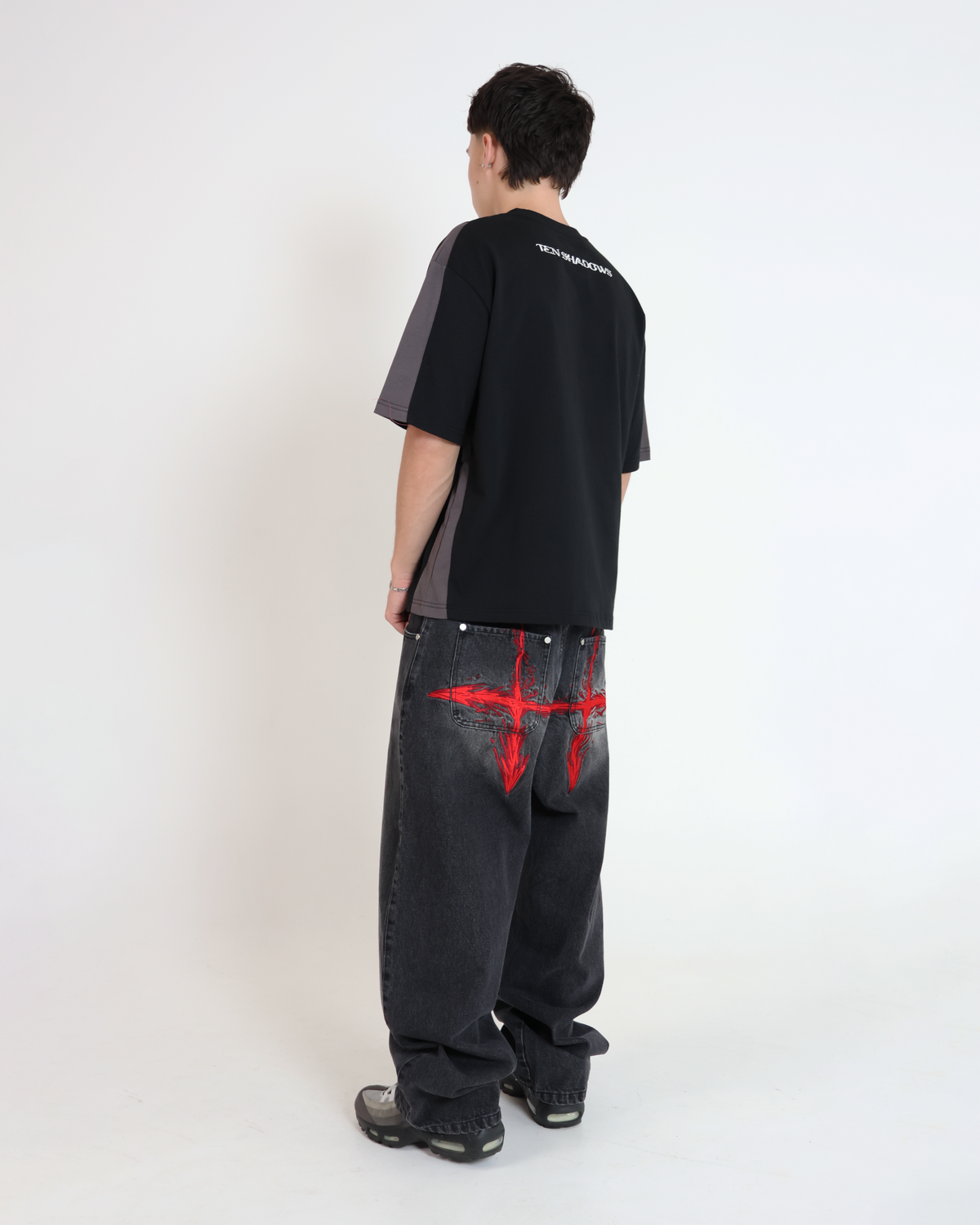 PIERCING BLOOD JEANS